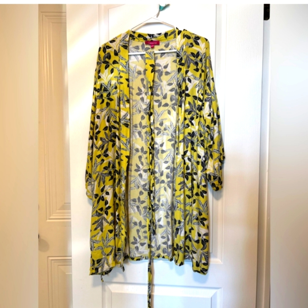 Carisma Yellow & Navy Floral Kimono ~ Size XL